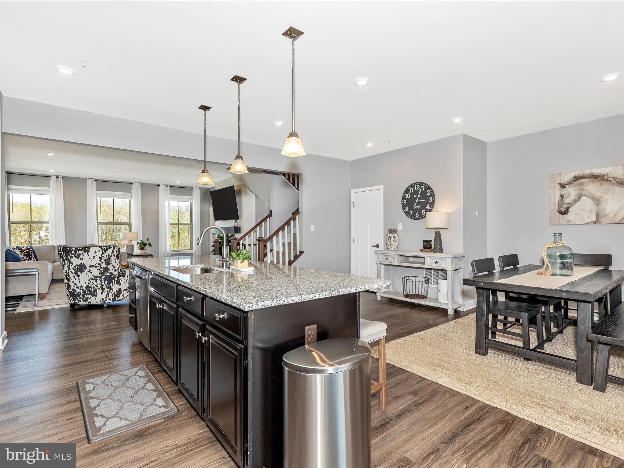 6010 Fallfish Ct