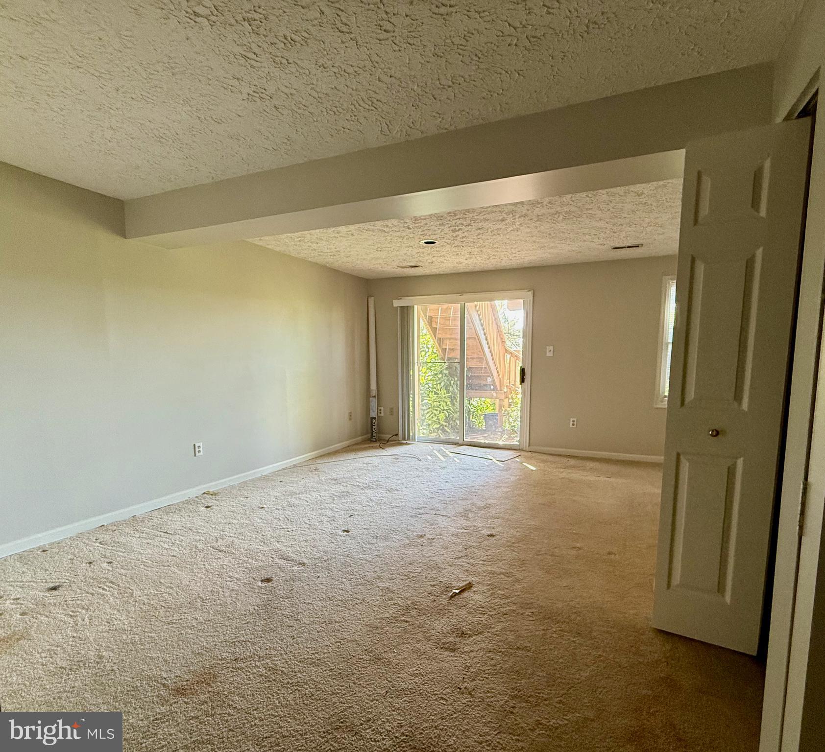 6345 New Haven Ct