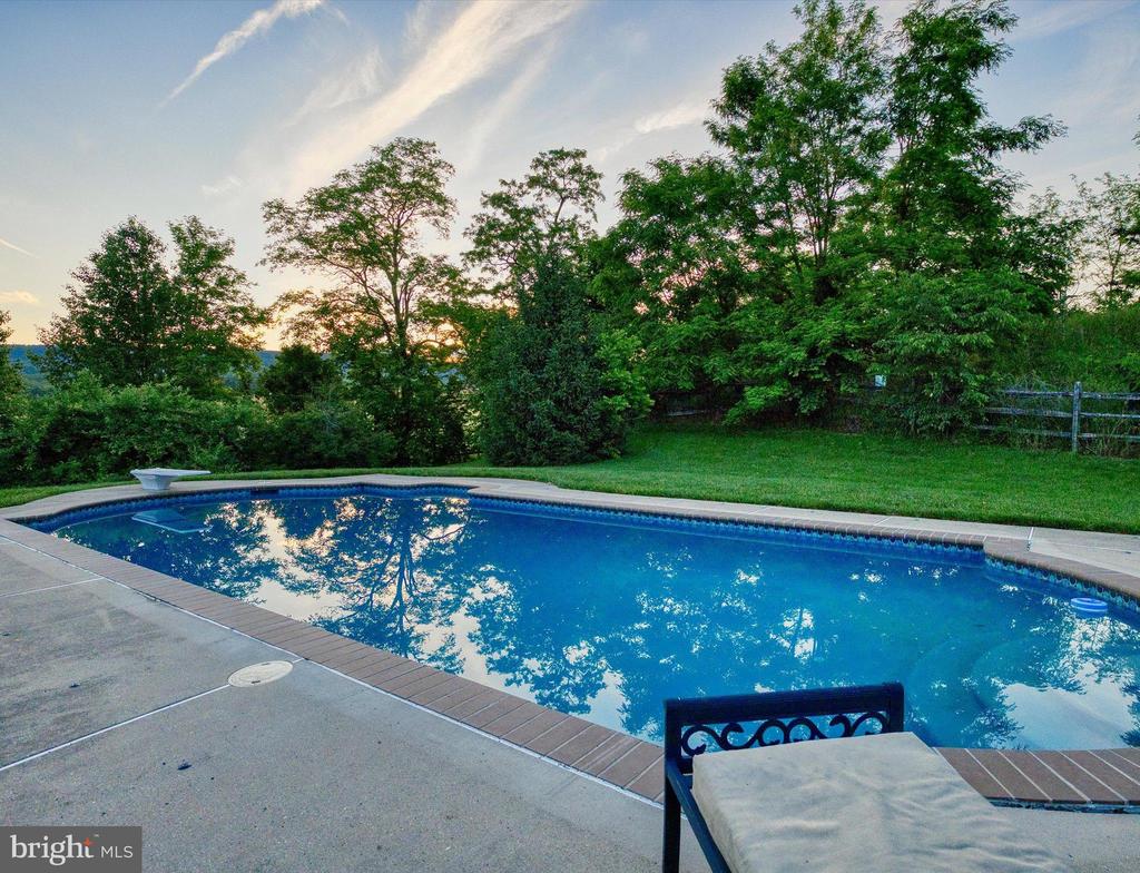 2215 Battery Ct