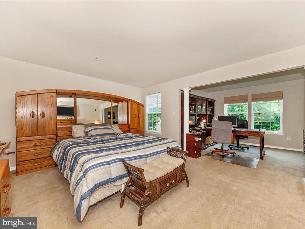 2215 Battery Ct