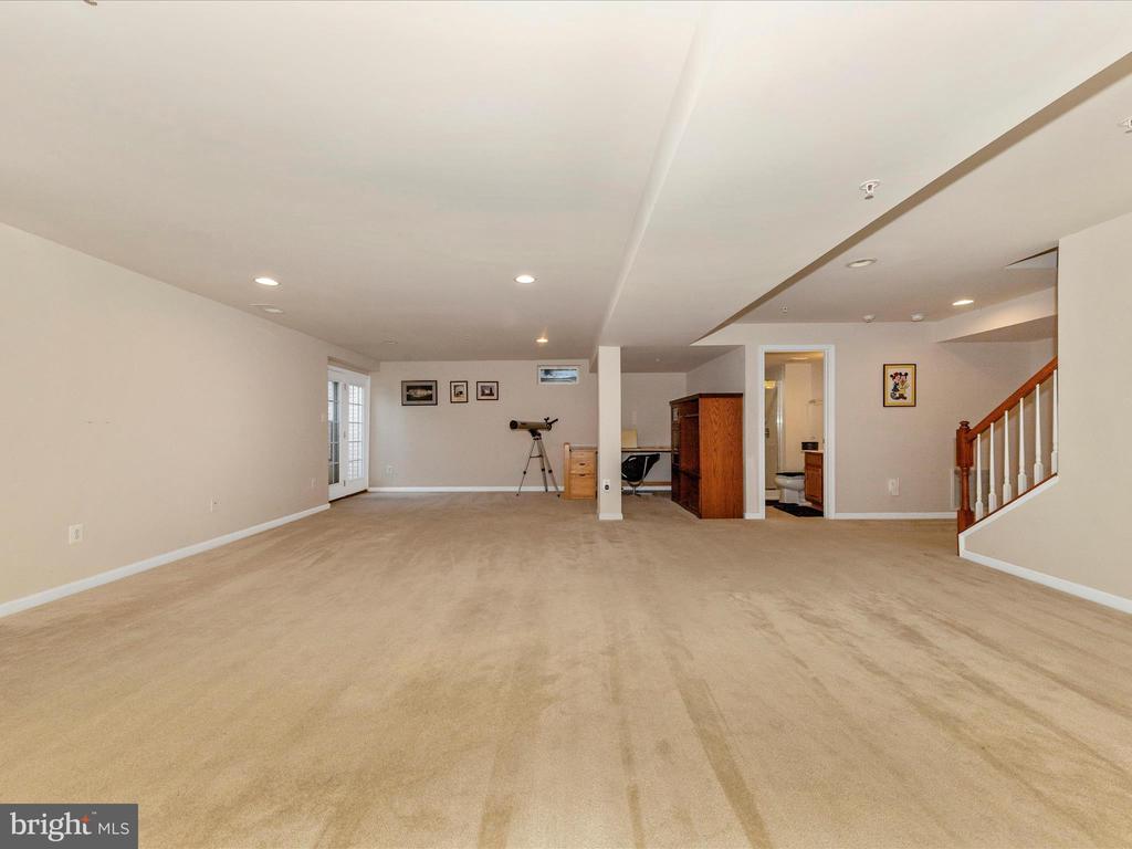 2215 Battery Ct