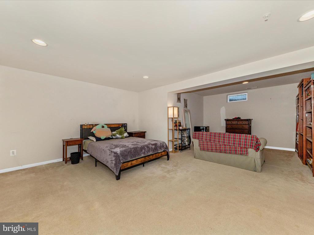 2215 Battery Ct