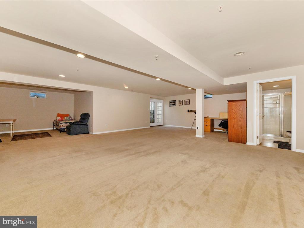 2215 Battery Ct