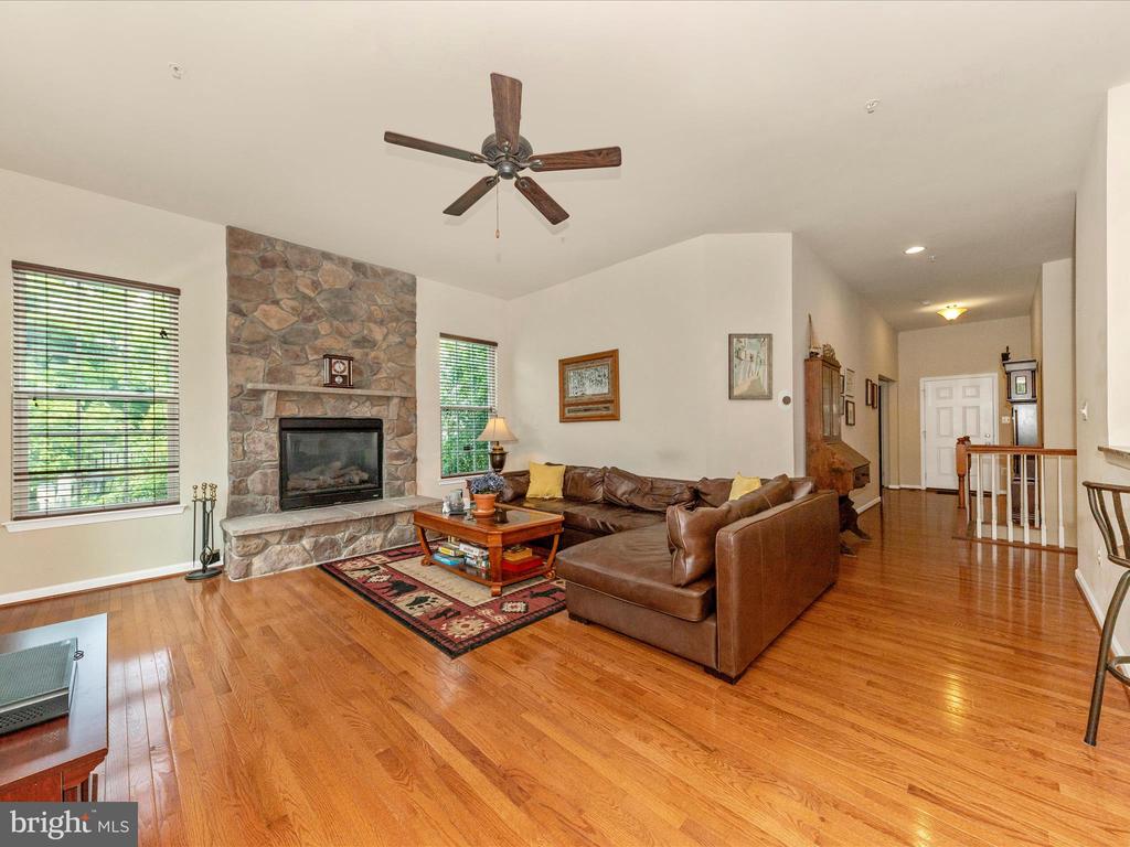 2215 Battery Ct