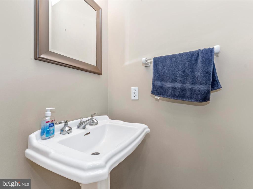 109 Rock Creek Ct