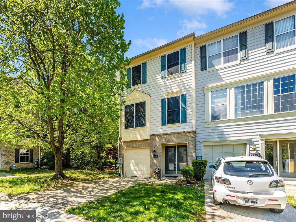 109 Rock Creek Ct