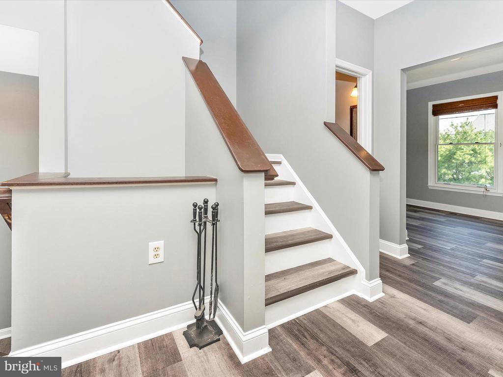 109 Rock Creek Ct