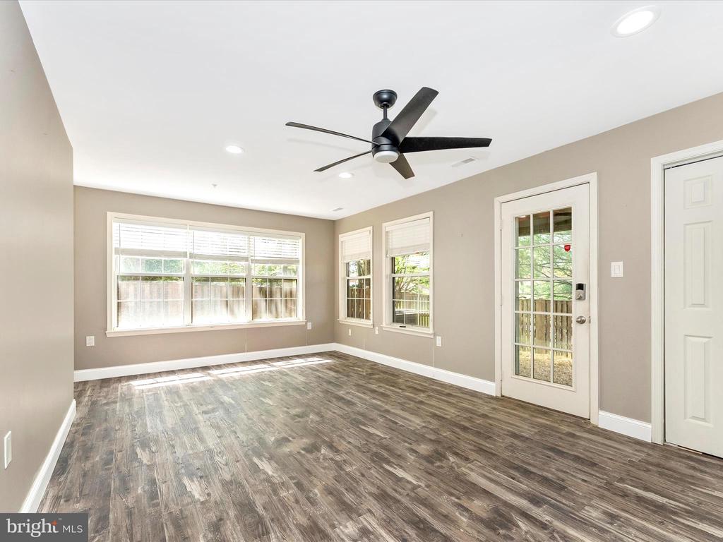 109 Rock Creek Ct