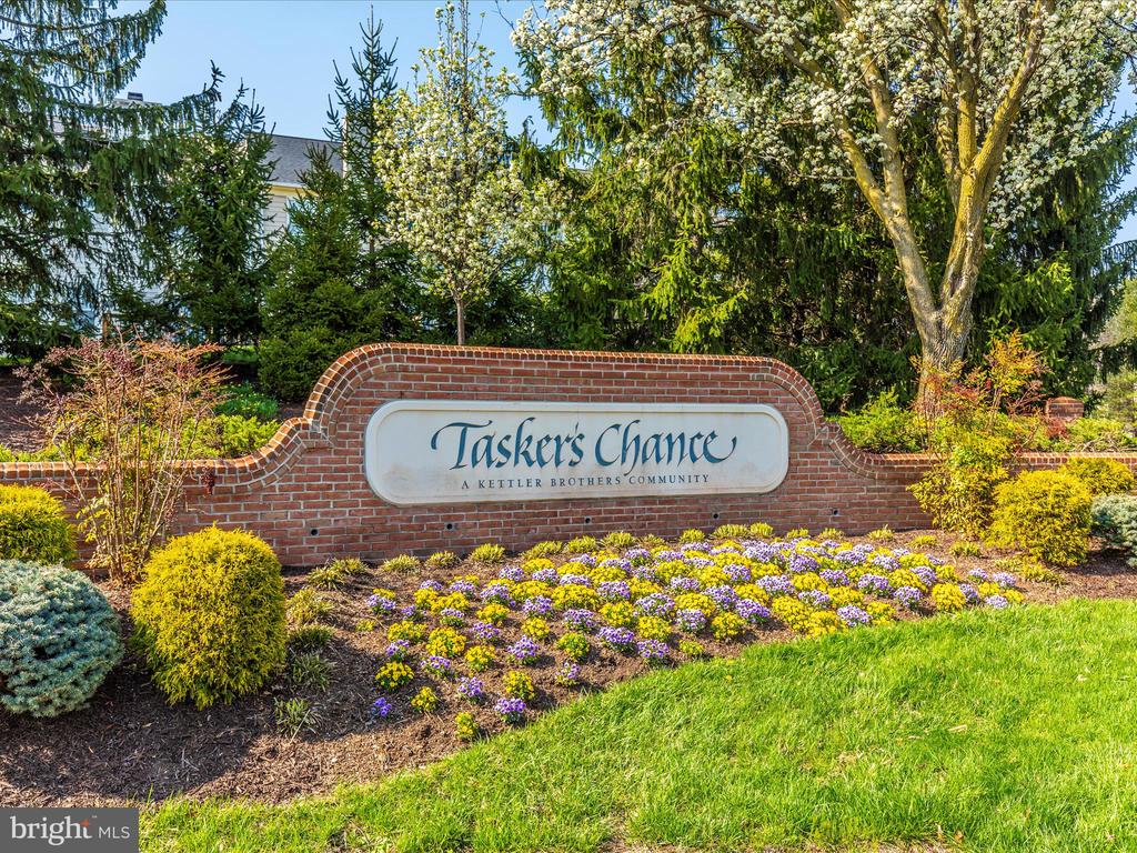 109 Rock Creek Ct