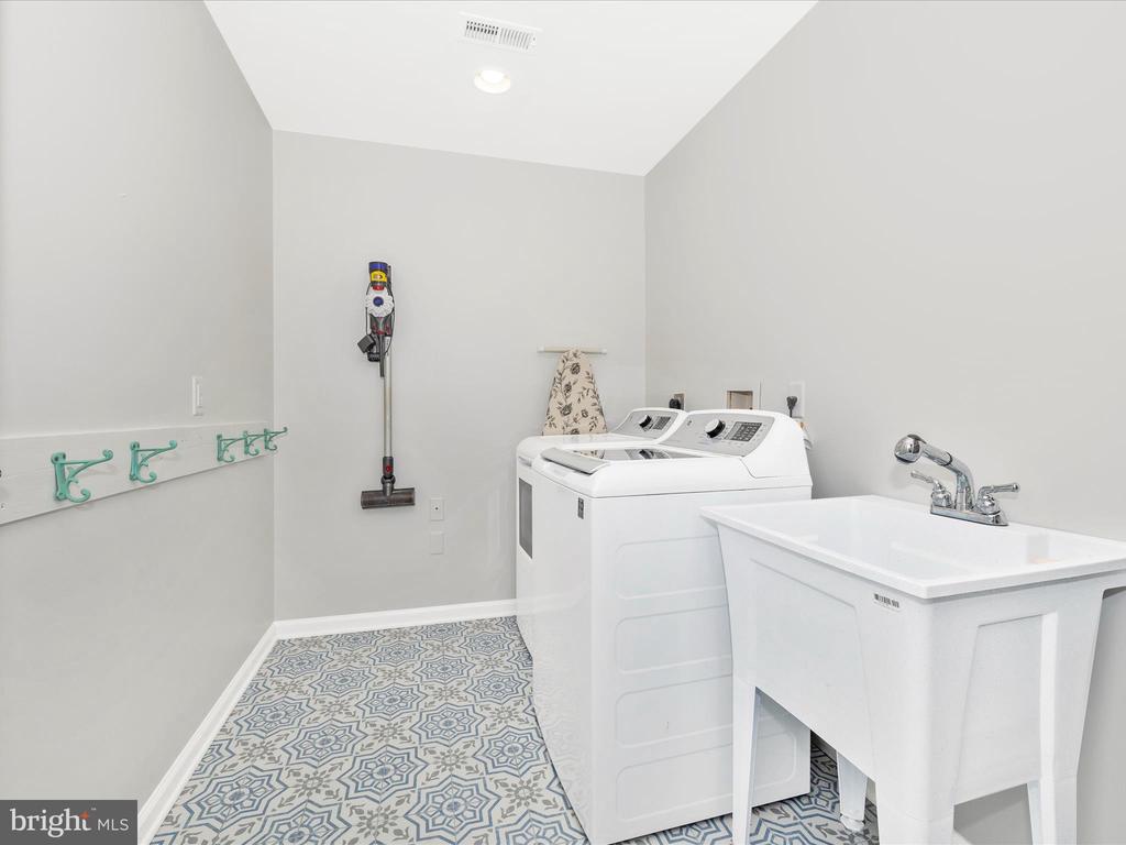 10403 Farmview Ct