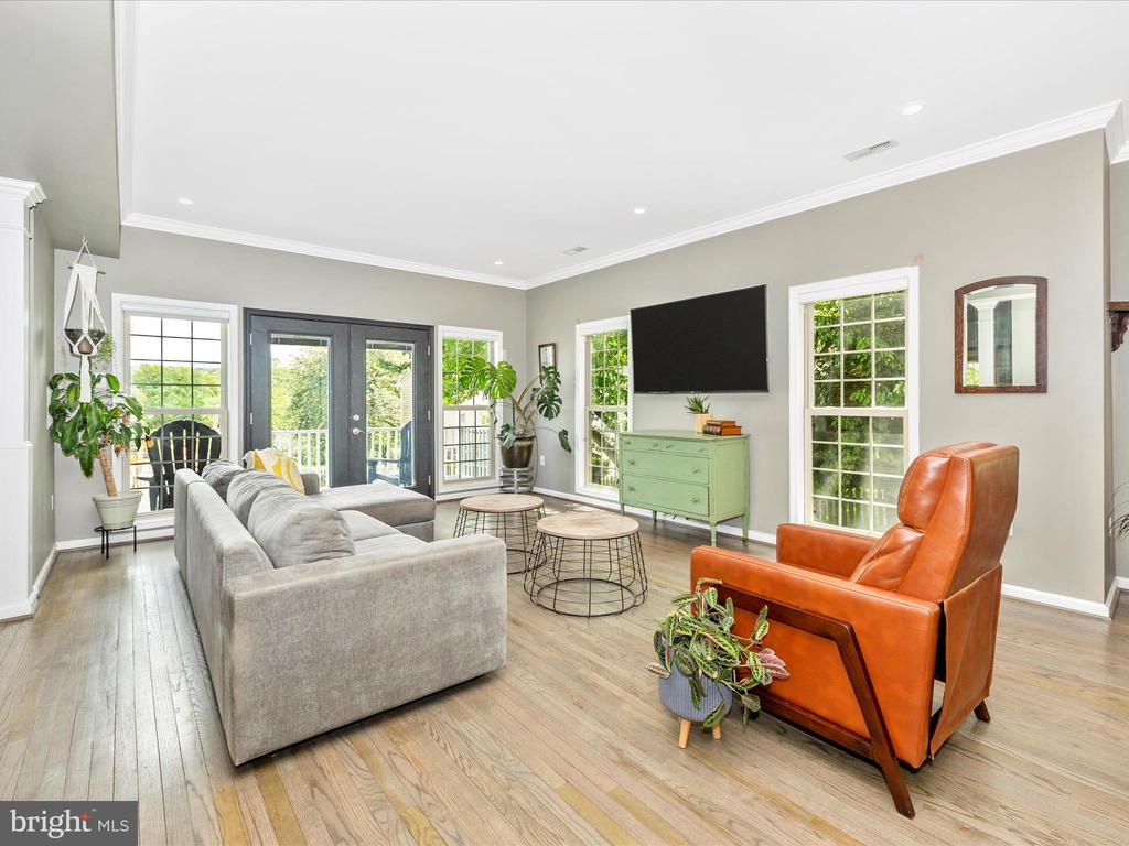 10403 Farmview Ct