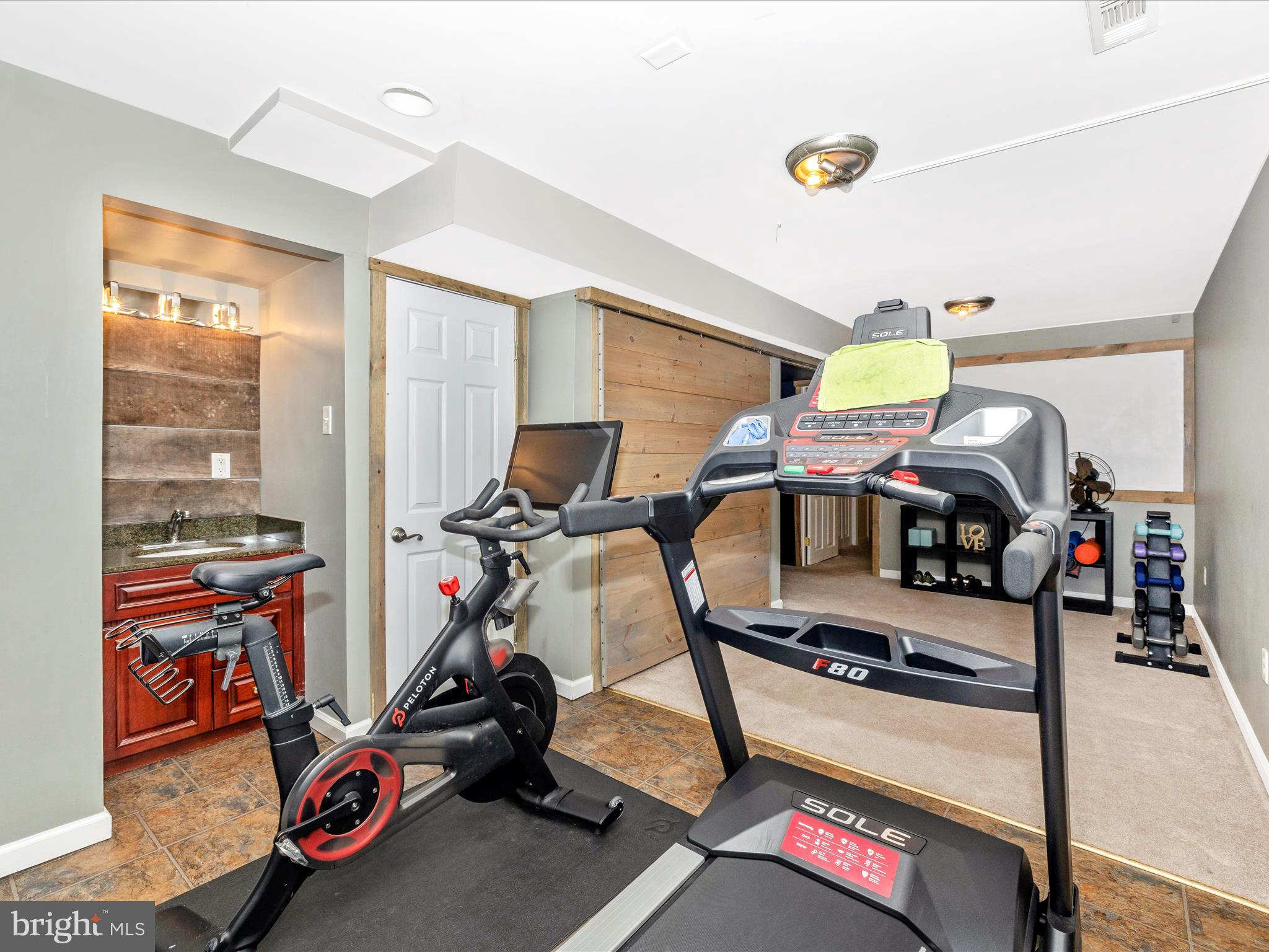 10403 Farmview Ct