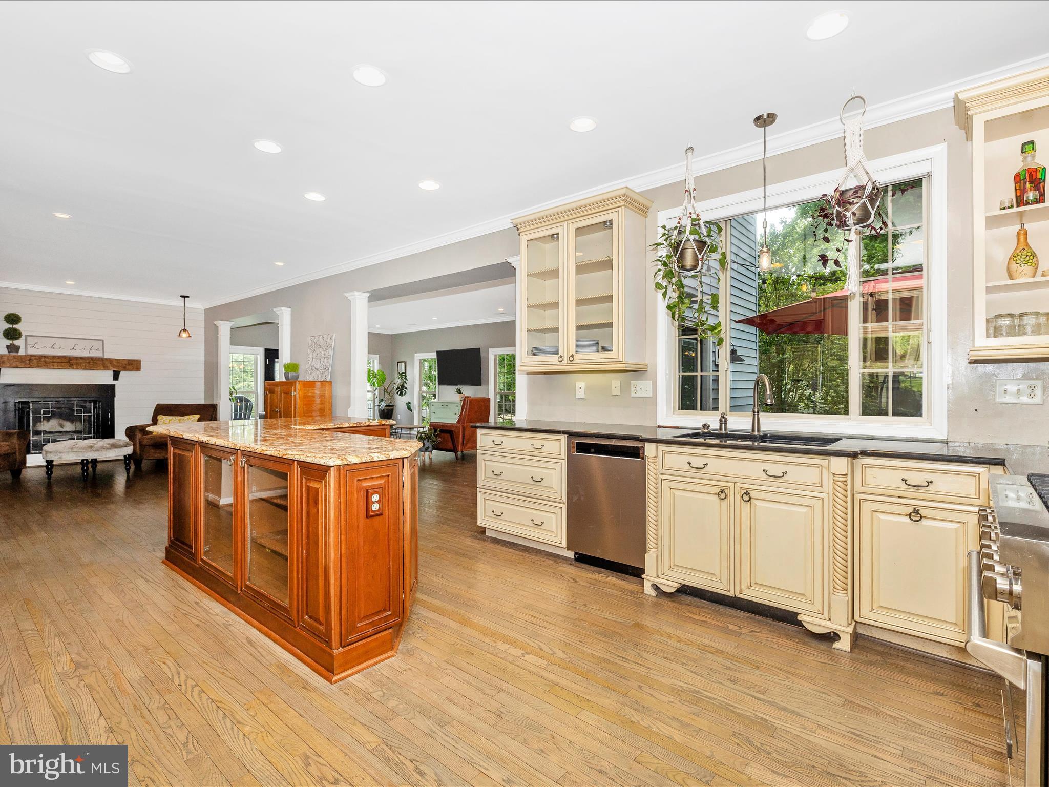 10403 Farmview Ct