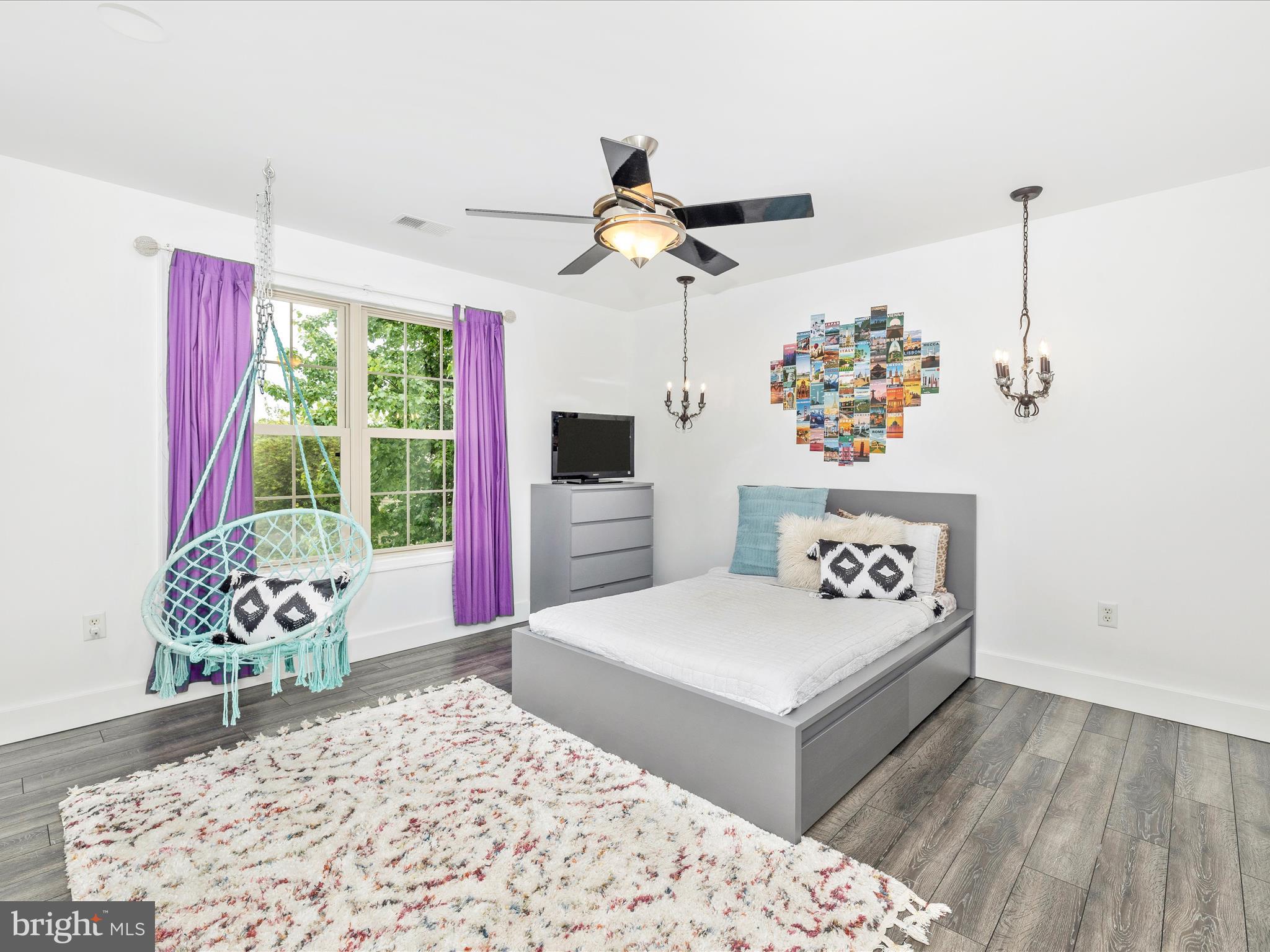 10403 Farmview Ct