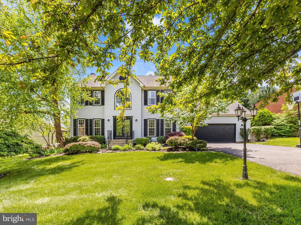 10403 Farmview Ct