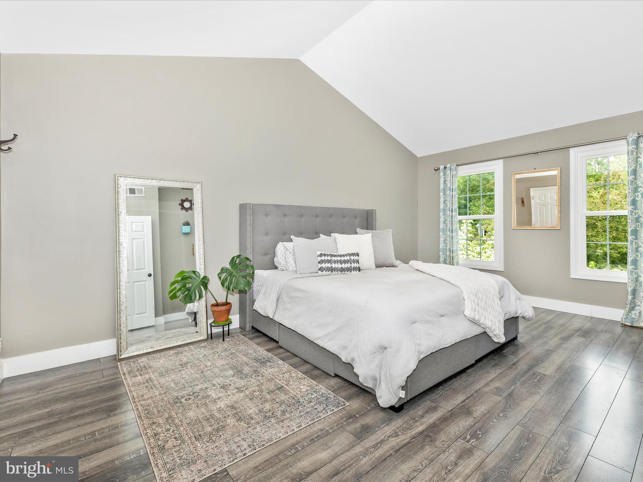 10403 Farmview Ct