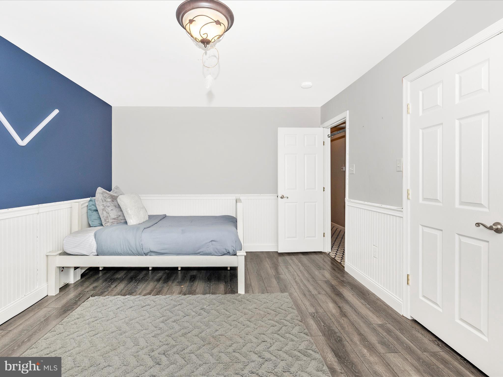 10403 Farmview Ct