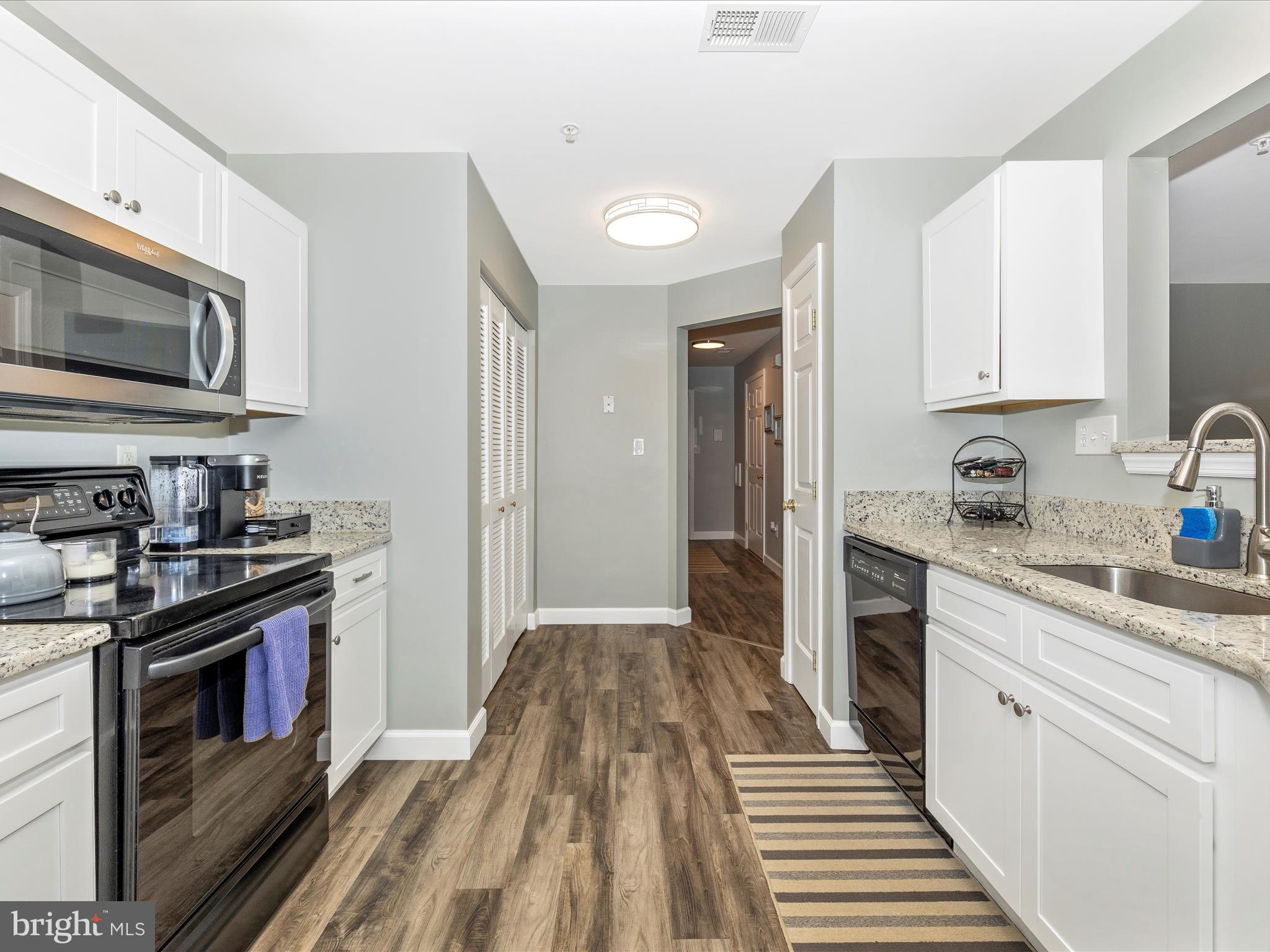 500 BRADLEY COURT 4C