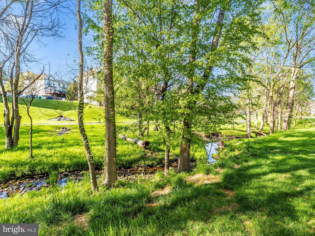 500 BRADLEY COURT 4C