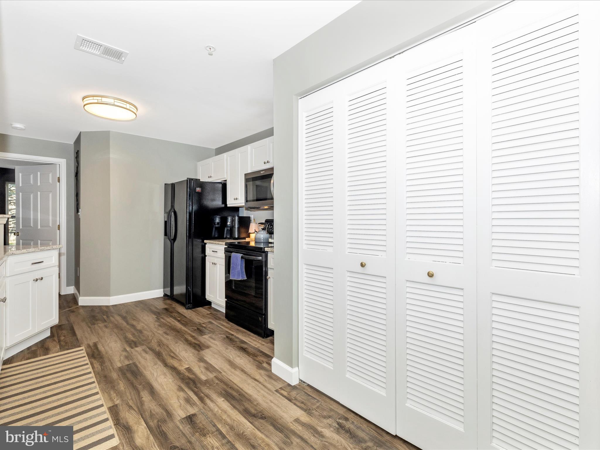 500 BRADLEY COURT 4C