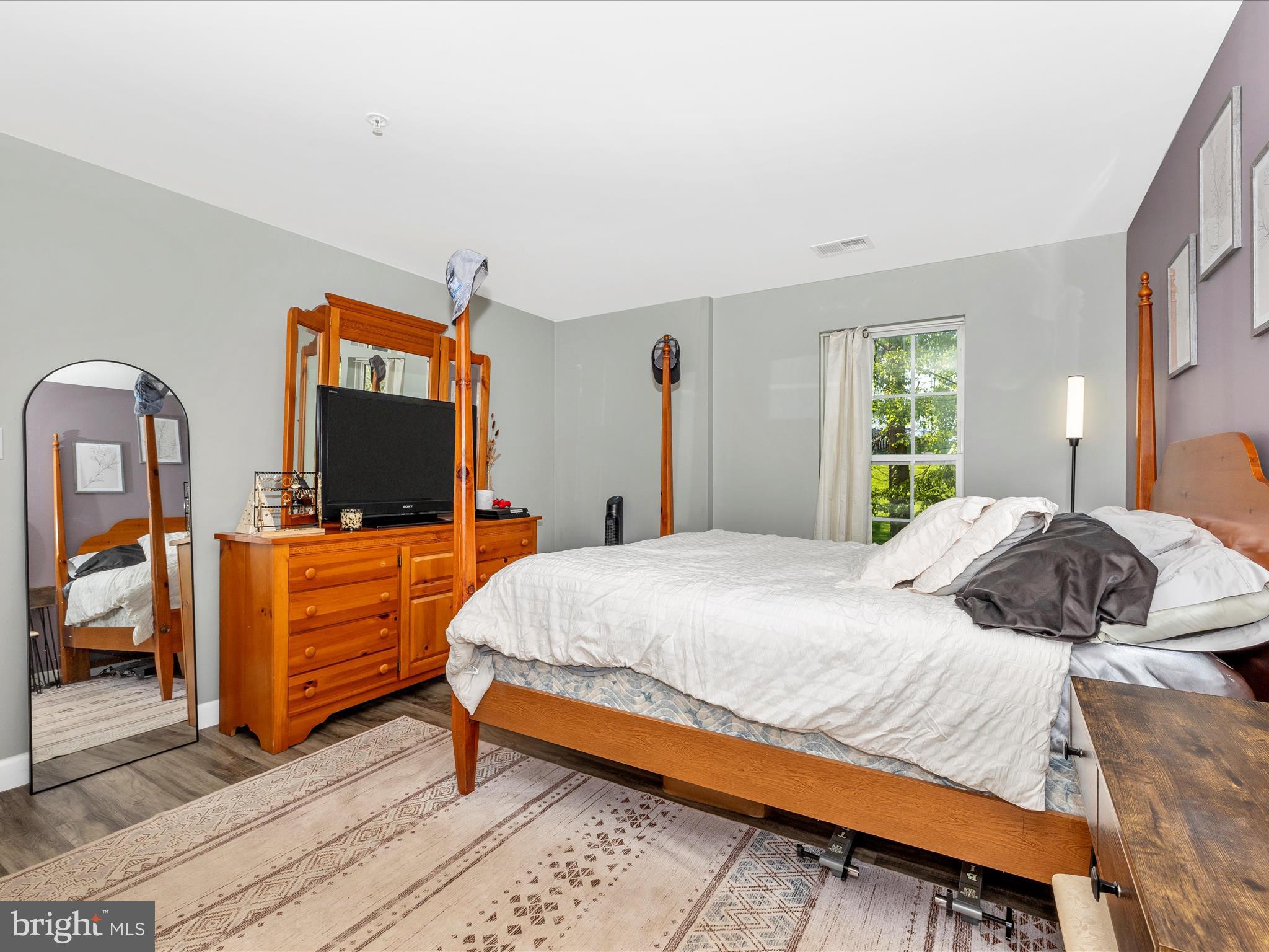 500 BRADLEY COURT 4C