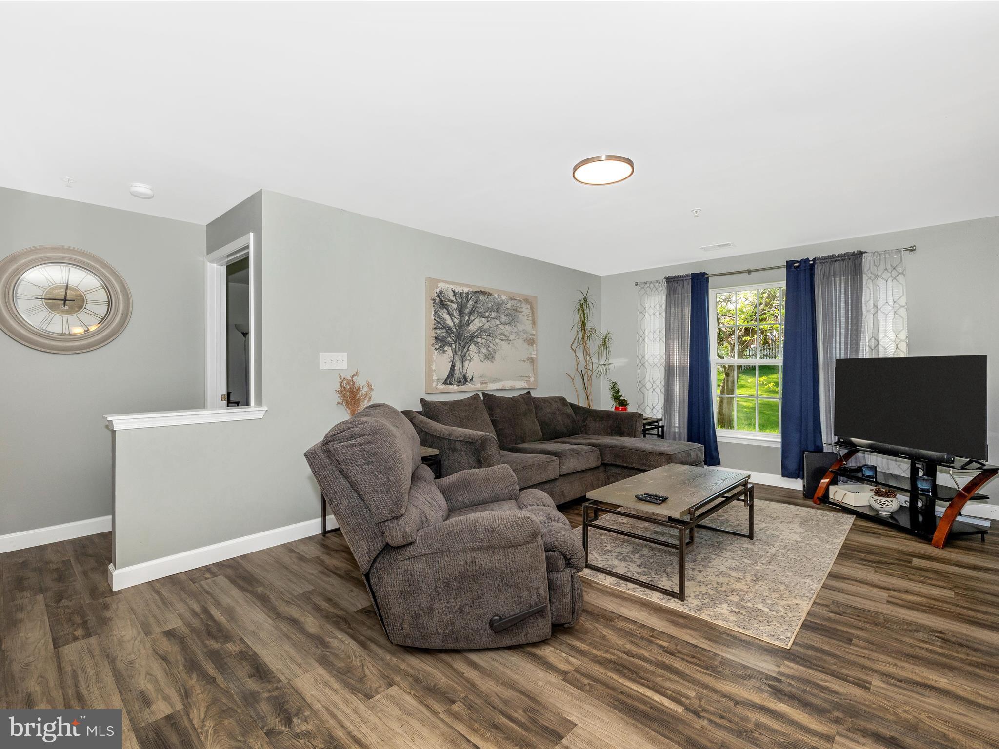 500 BRADLEY COURT 4C