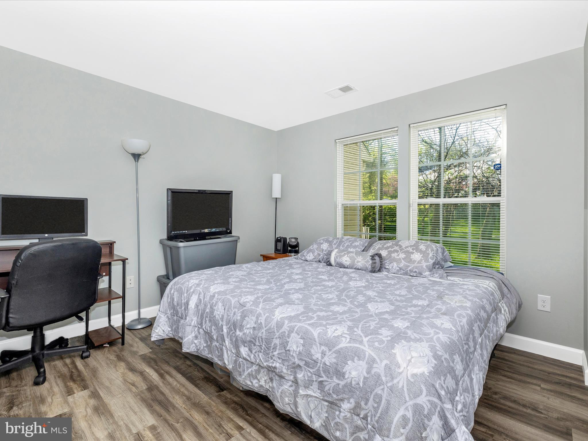 500 BRADLEY COURT 4C