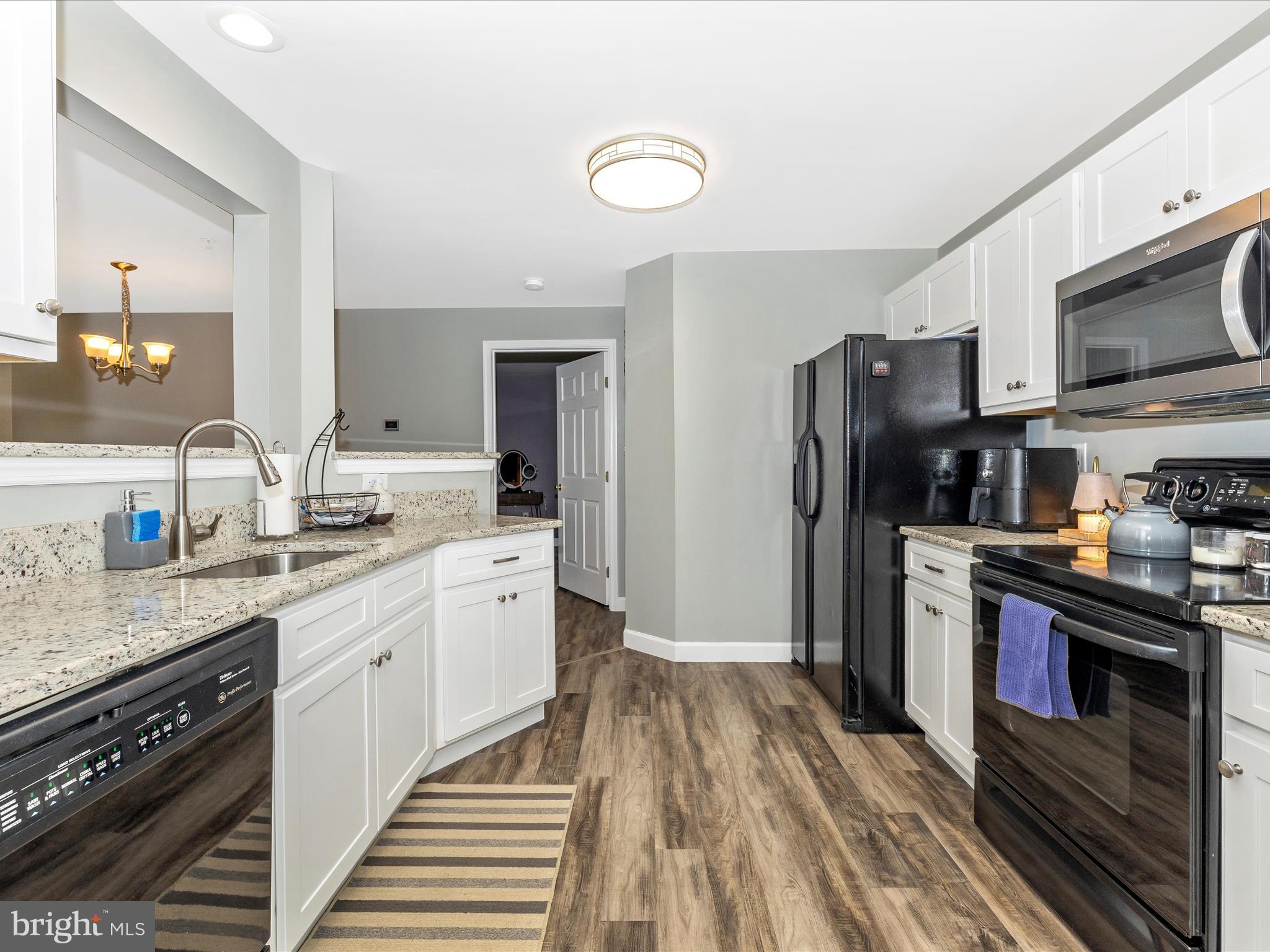 500 BRADLEY COURT 4C