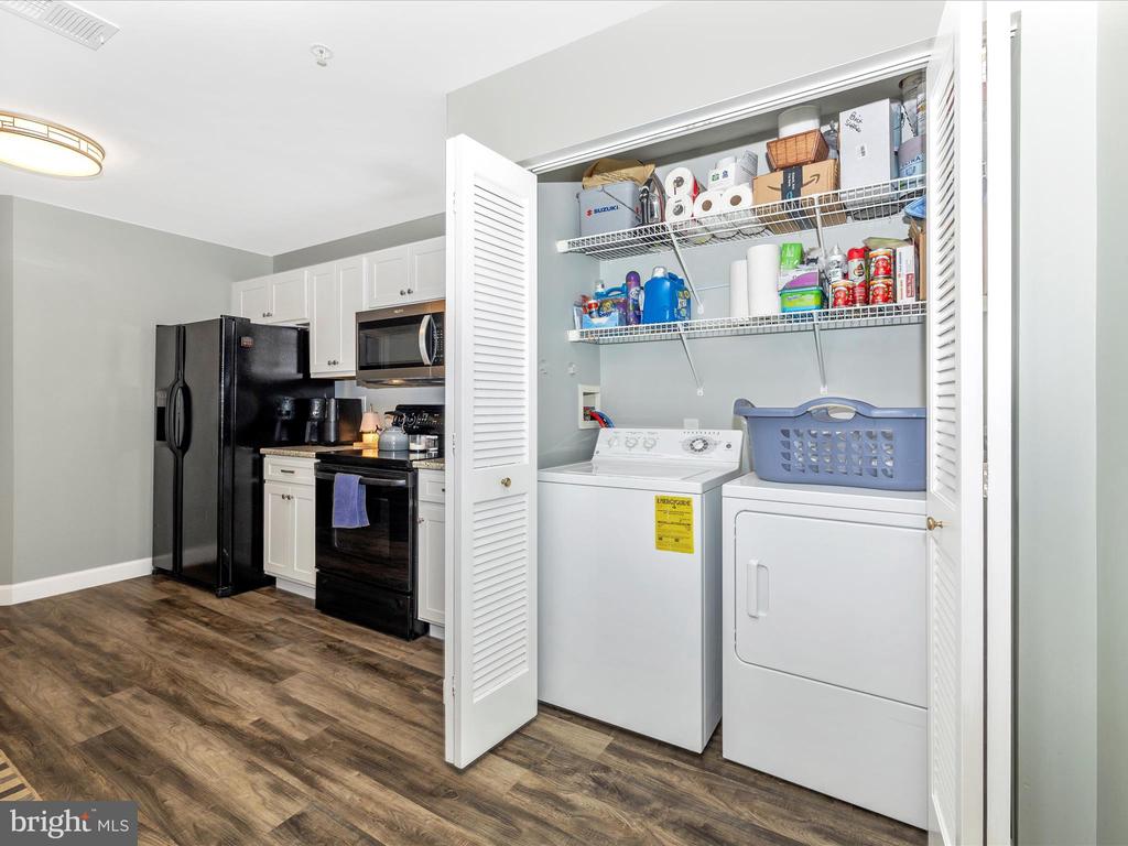 500 BRADLEY COURT 4C