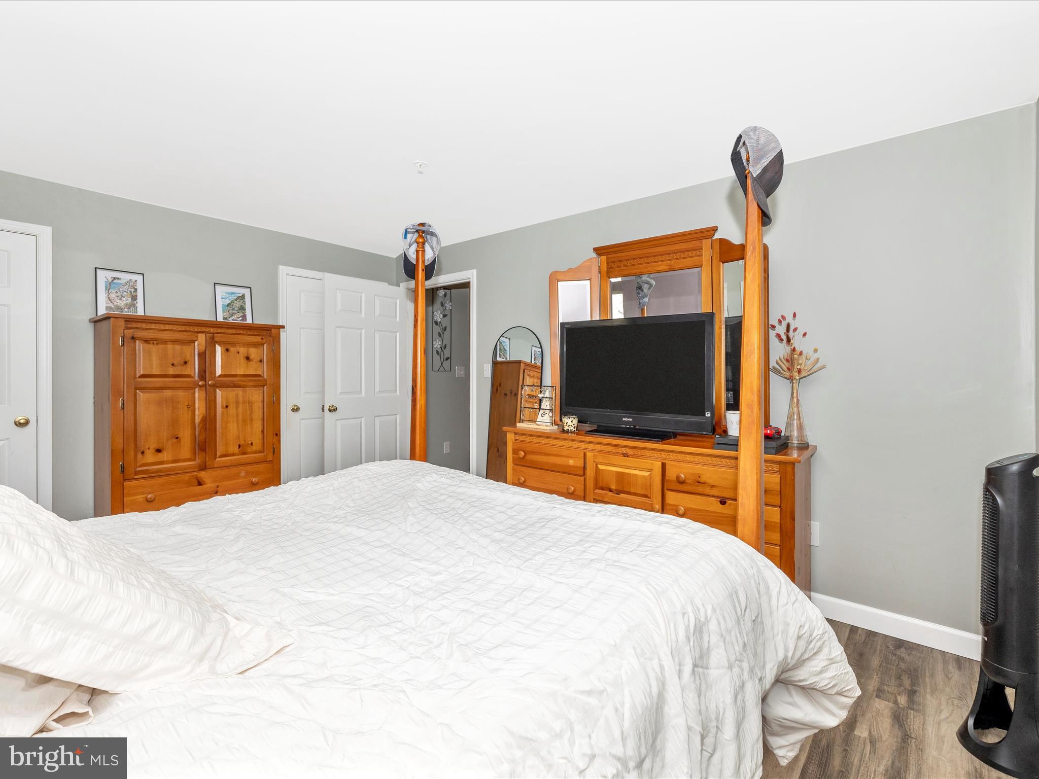 500 BRADLEY COURT 4C