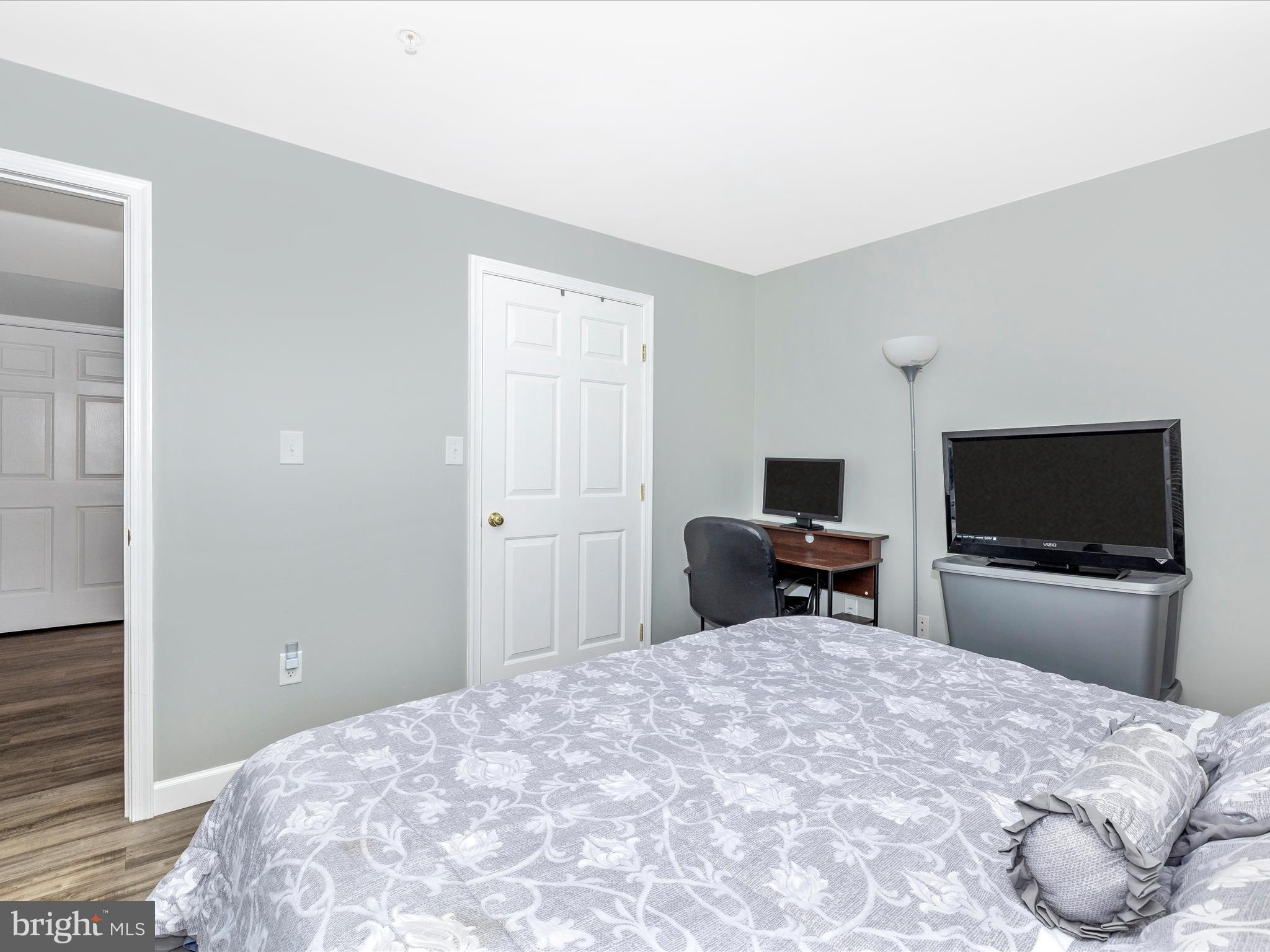 500 BRADLEY COURT 4C