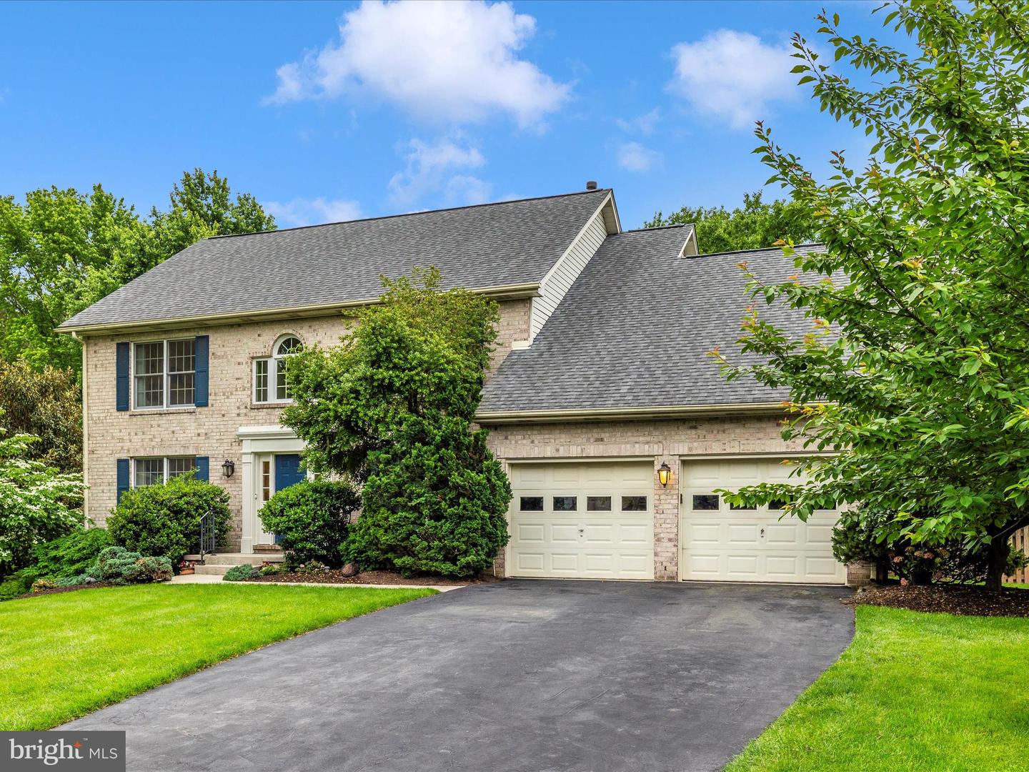 6695 Springhill Dr