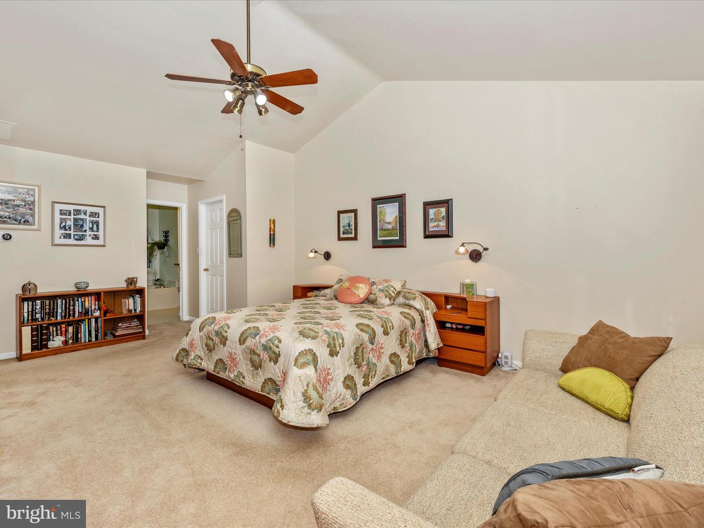 6695 Springhill Dr