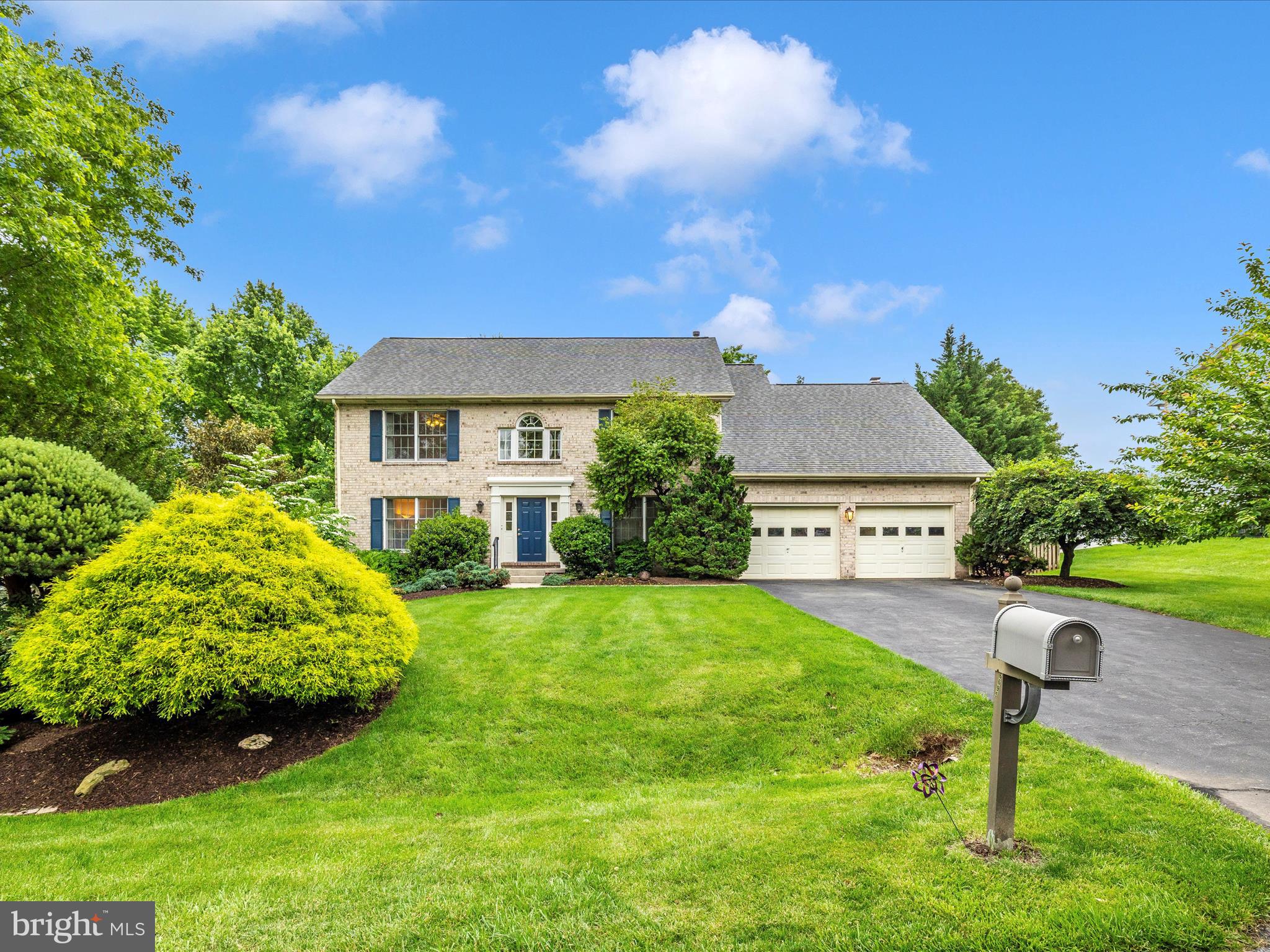 6695 Springhill Dr