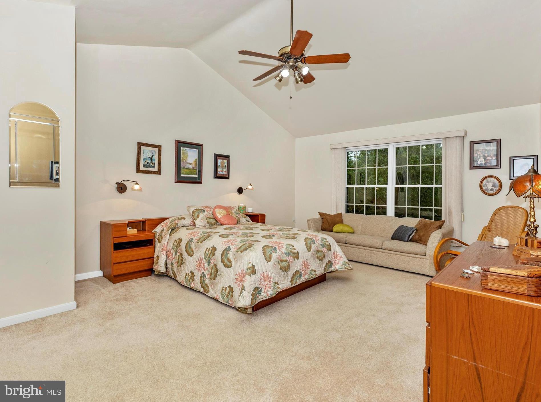 6695 Springhill Dr