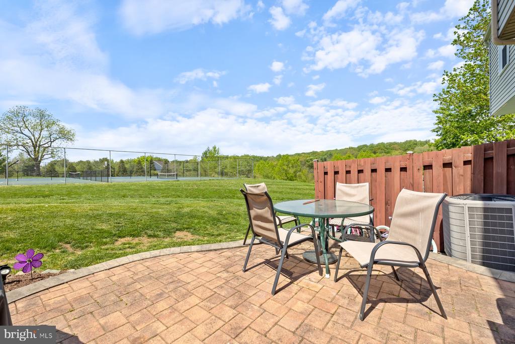 6212 Illinois Ct