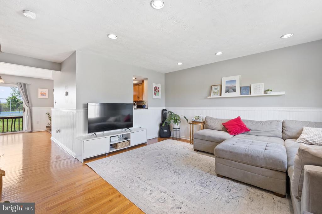 6212 Illinois Ct