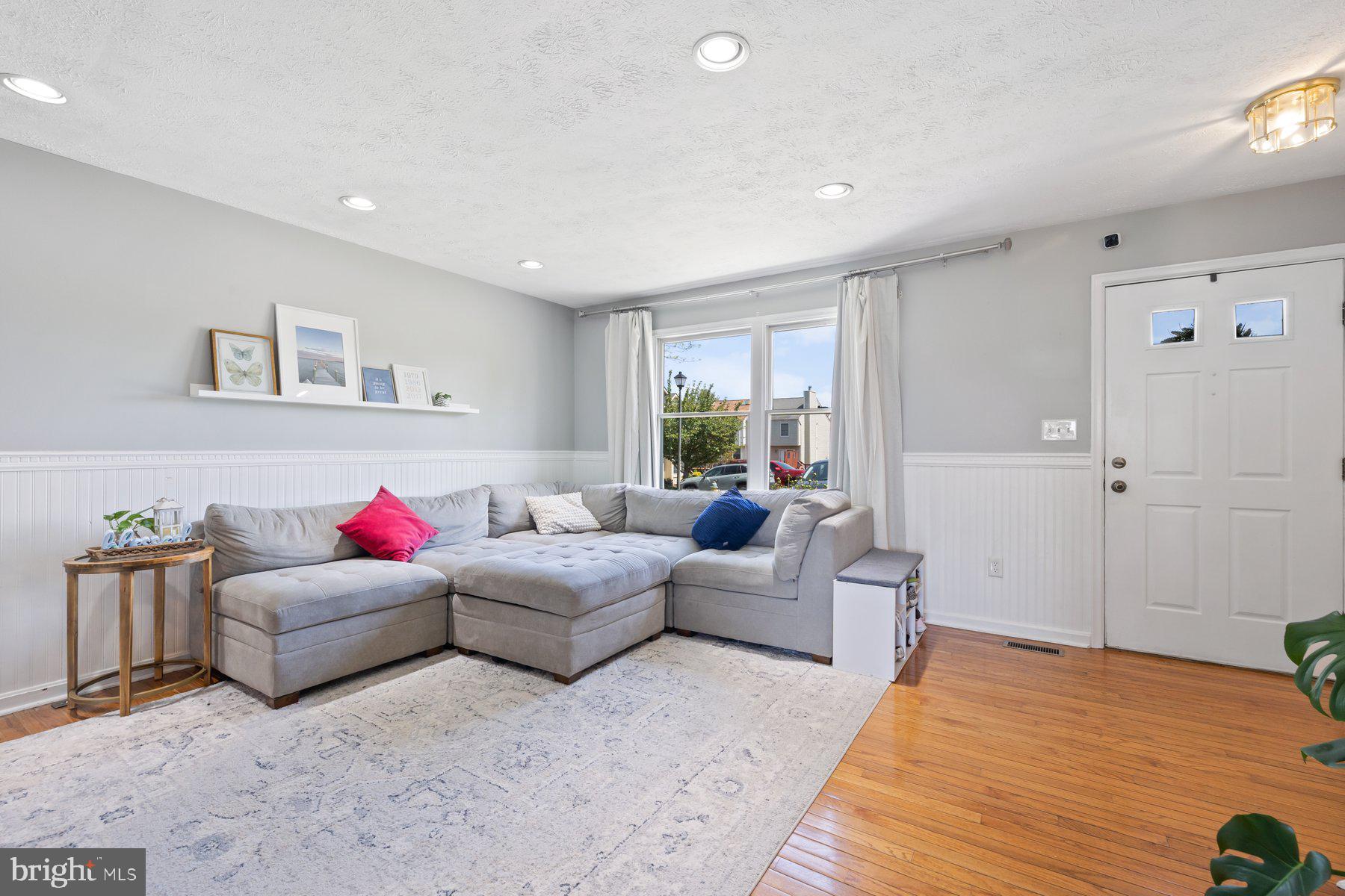 6212 Illinois Ct