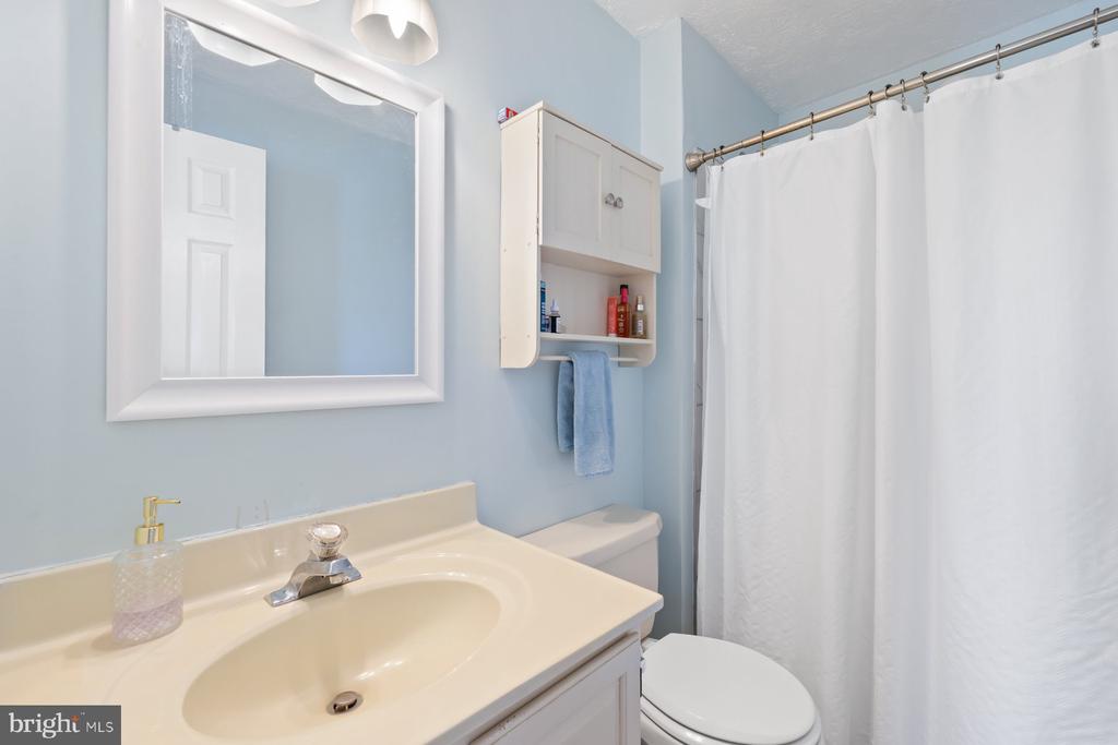 6212 Illinois Ct