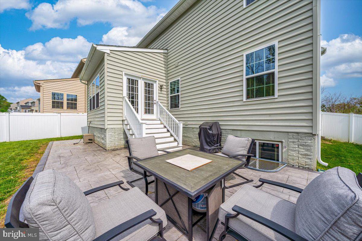 5842 Broad Branch Way
