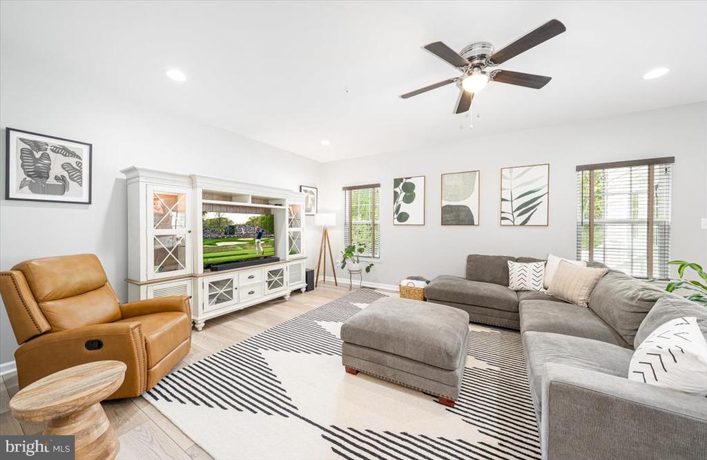 5842 Broad Branch Way