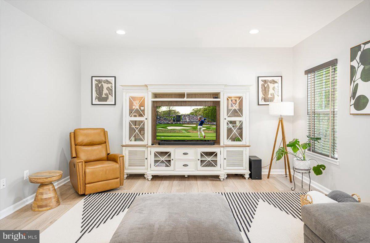5842 Broad Branch Way