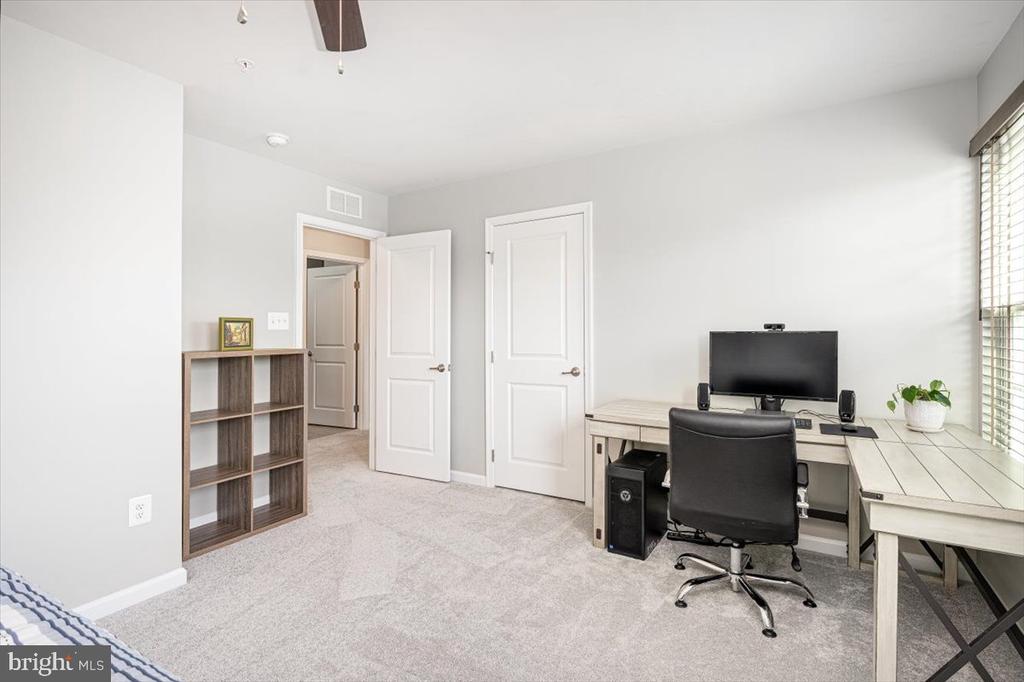 5842 Broad Branch Way