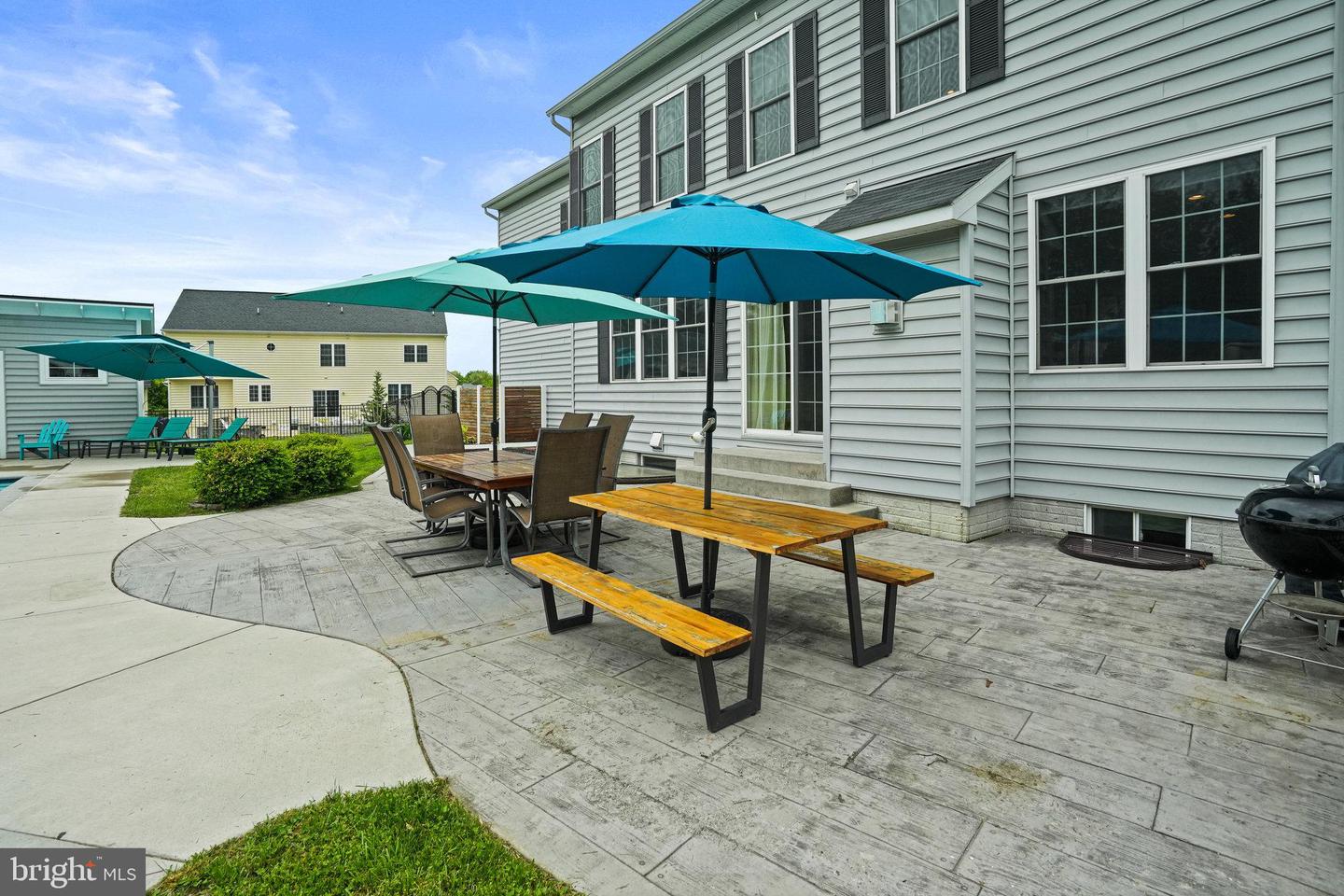 319 Nicholas Hall St
