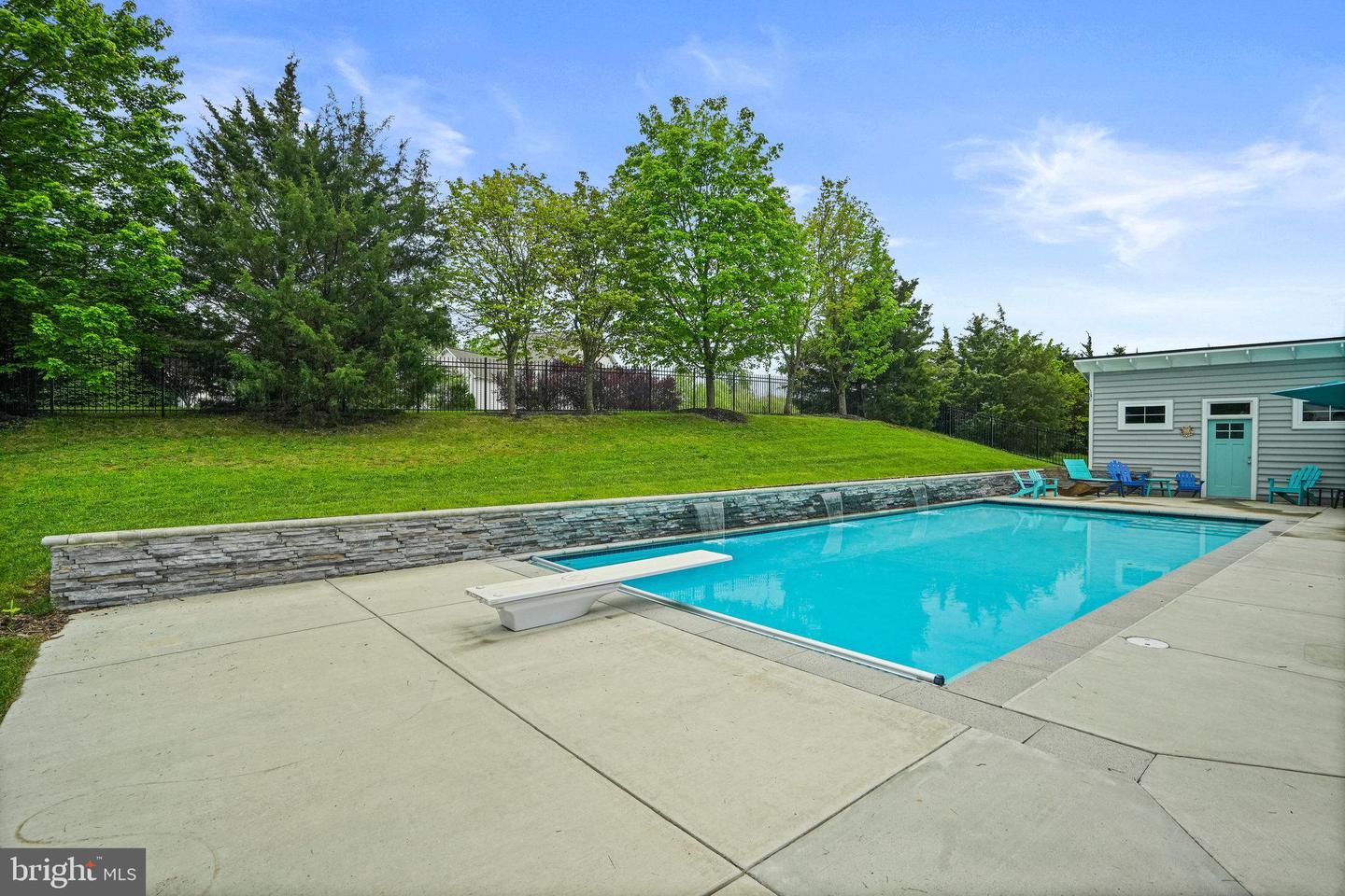 319 Nicholas Hall St