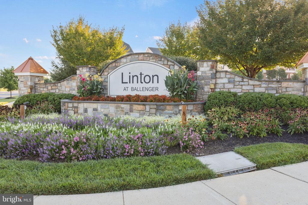 6405 WALCOTT LN