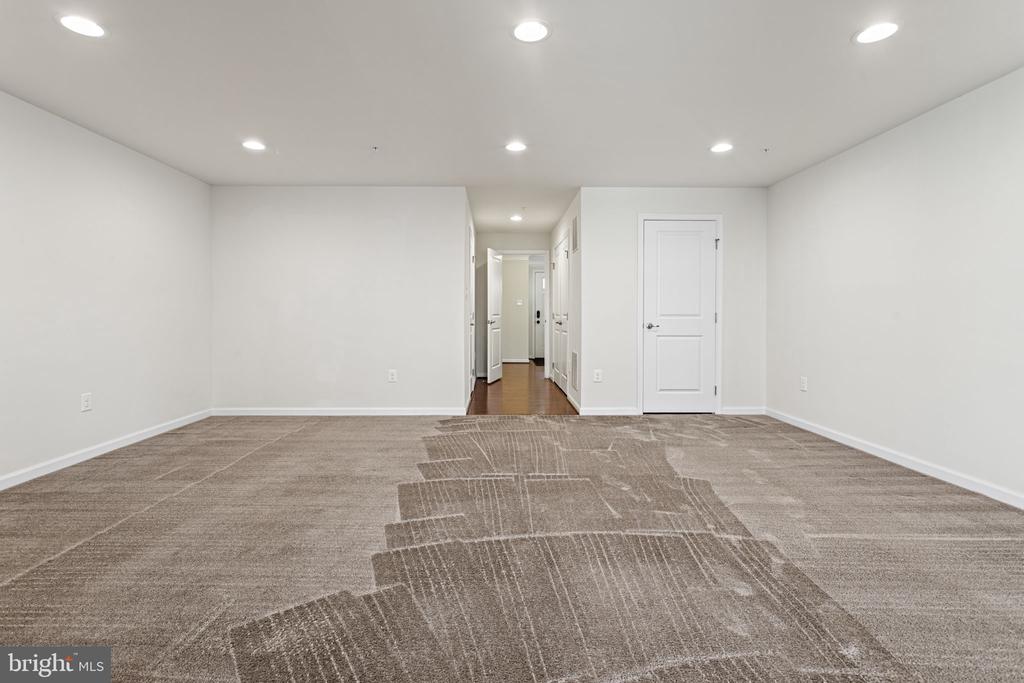 6405 WALCOTT LN