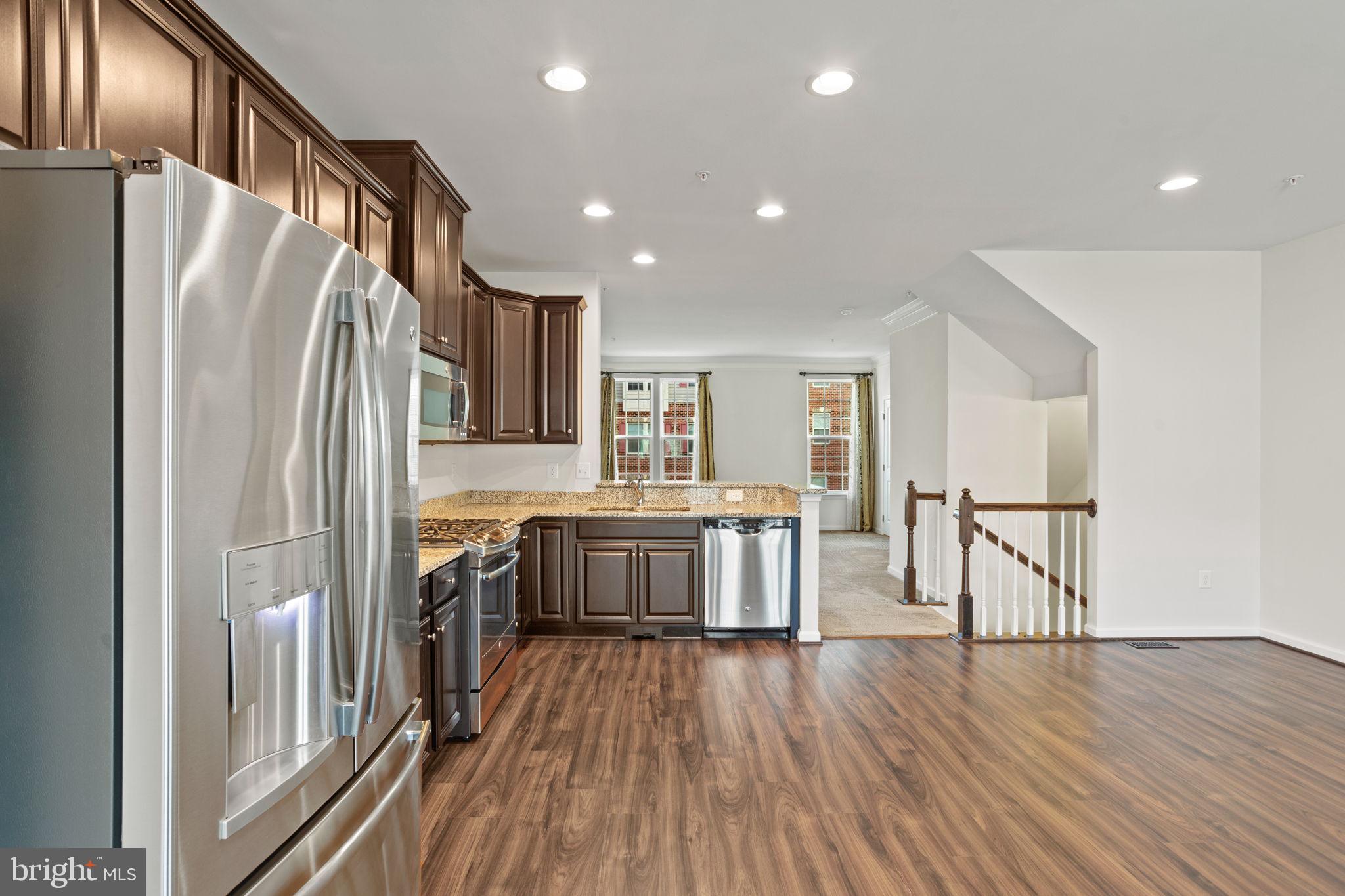 6405 WALCOTT LN