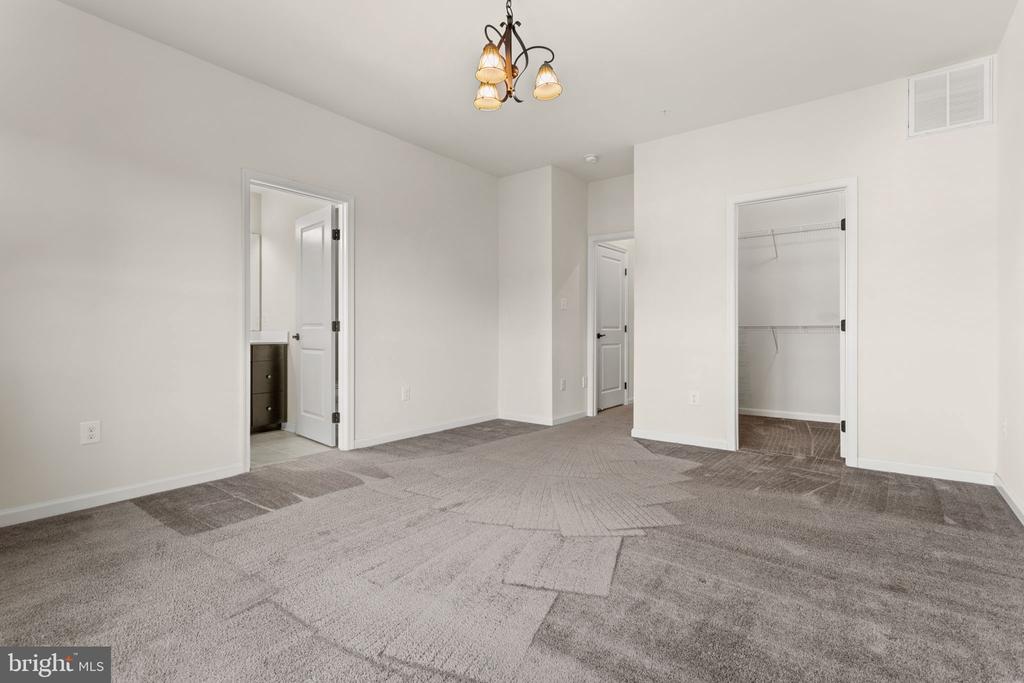 6405 WALCOTT LN