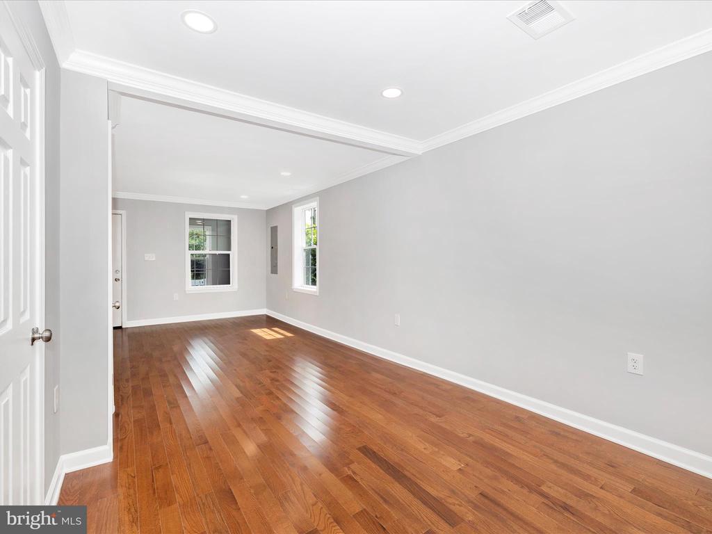 4330 Buckeystown Pike
